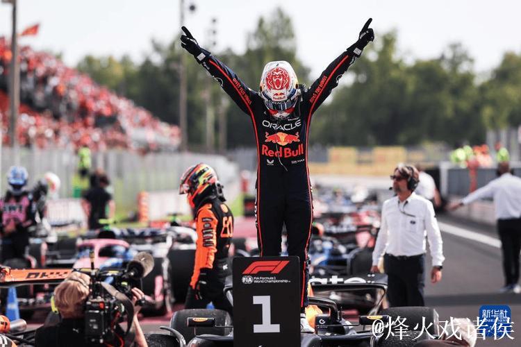 F1圣保罗站:诺里斯夺冠 维斯塔潘维修区发车第3登台 F1圣保罗站:诺里斯夺冠 维斯塔潘维修区发车第3登台