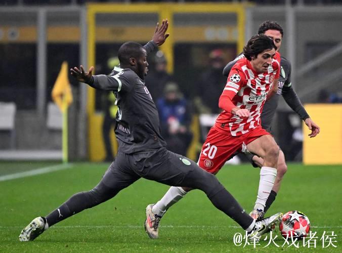 欧冠资格赛:费内巴切5-2费耶诺德 总分6-4逆转晋级 欧冠资格赛:费内巴切5-2费耶诺德 总分6-4逆转晋级